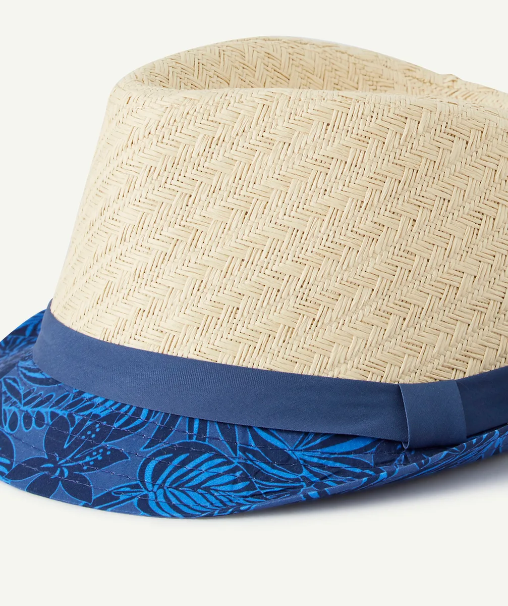 hat8